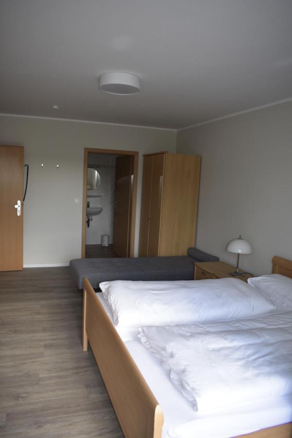 Pension Zur Schleuse Garni Am Elbe Luebeck - Kanal In Witzeeze Exterior foto